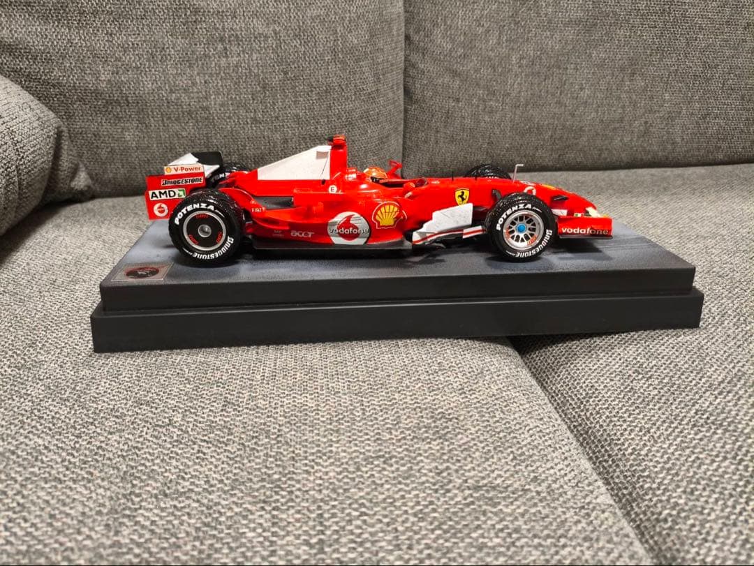 Hot Wheels Racing 1/18 ミハイルシューマッハ 91勝記念