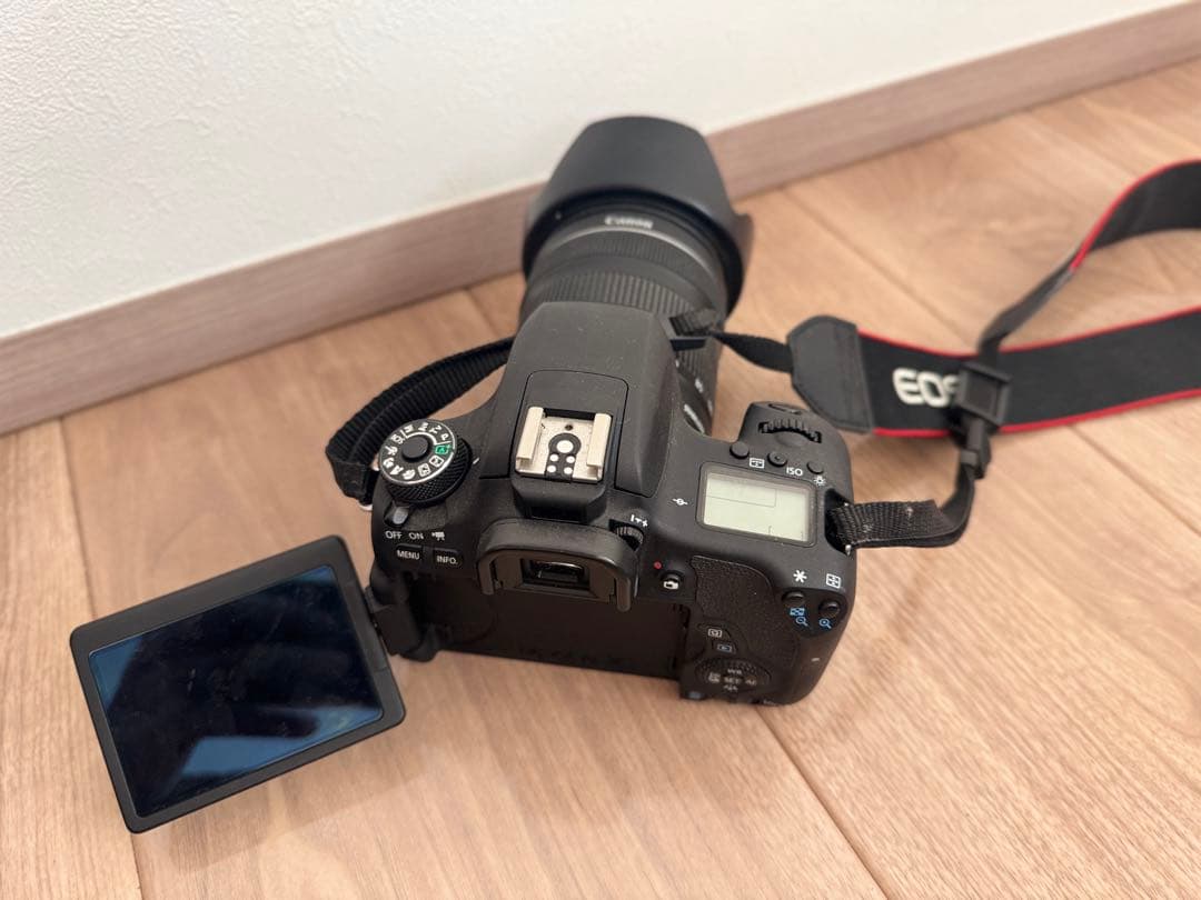 Canon EOS 8000D デジタル一眼レフ 本体