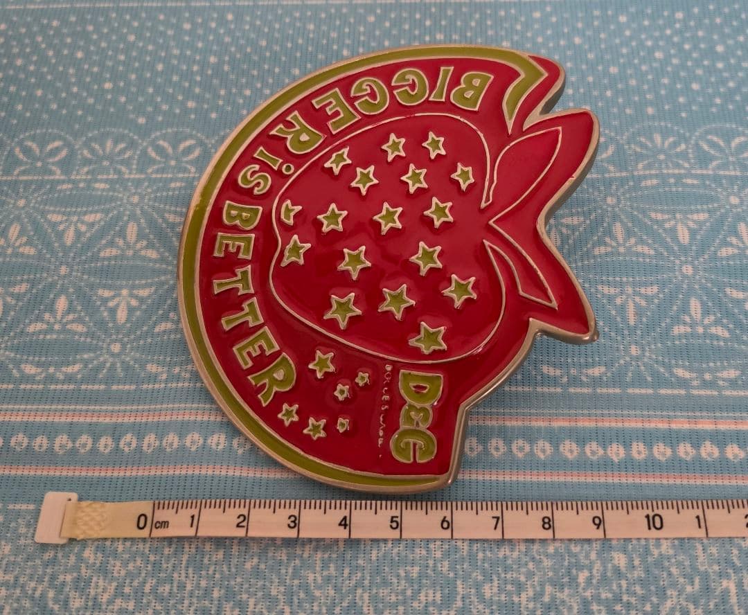 D&G ベルトバックル リンゴ柄