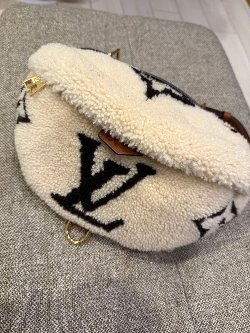 Louis Vuitton LVボディバッグ バムバッグモノグラムテディボア