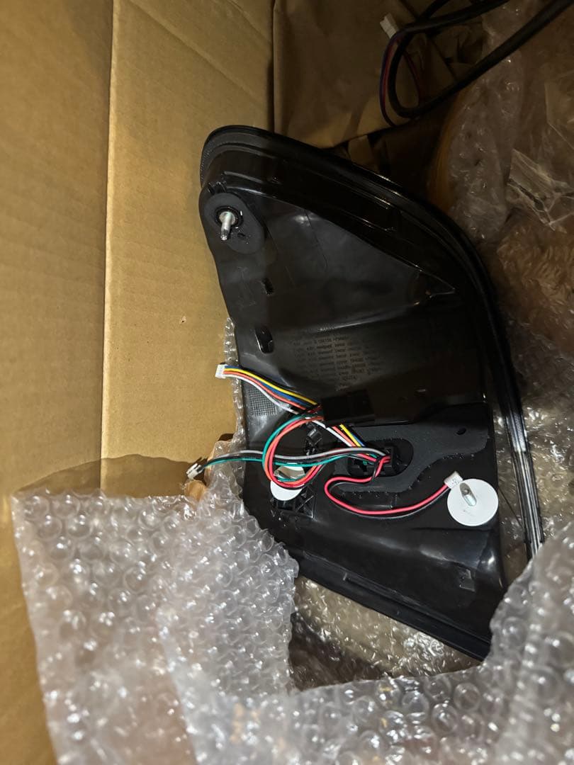 LEDテールランプ　 左右1セット　M 5 F 10