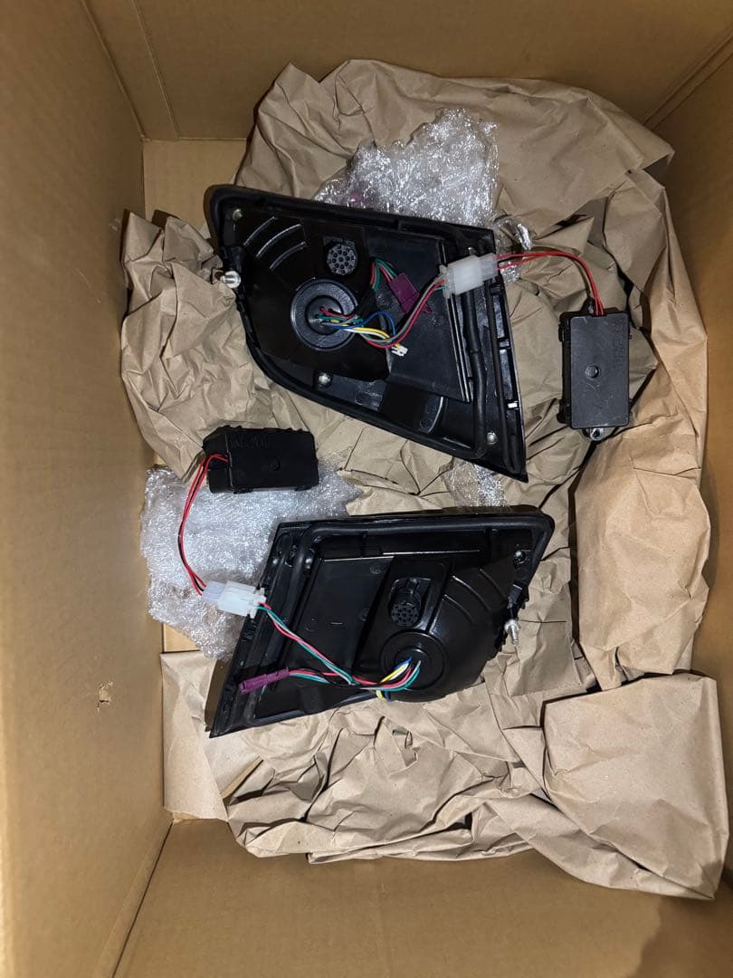 LEDテールランプ　 左右1セット　M 5 F 10