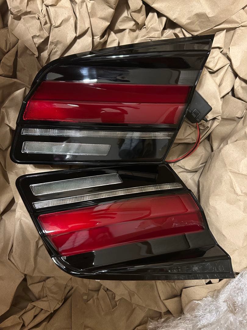 LEDテールランプ　 左右1セット　M 5 F 10