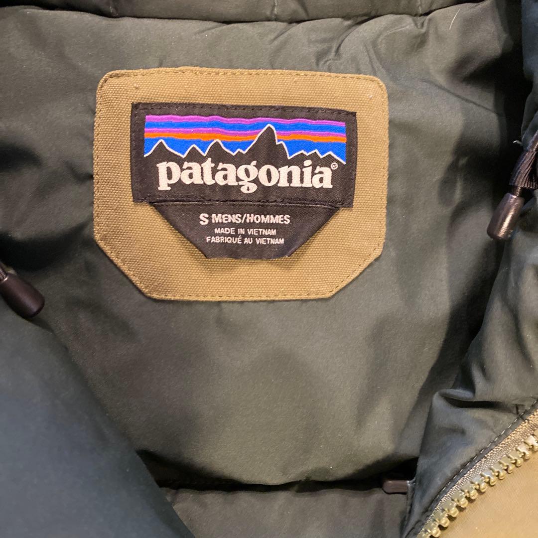 patagonia ダウンジャケット Sサイズ カーキ　USサイズ