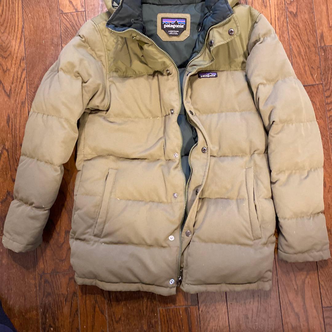 patagonia ダウンジャケット Sサイズ カーキ　USサイズ