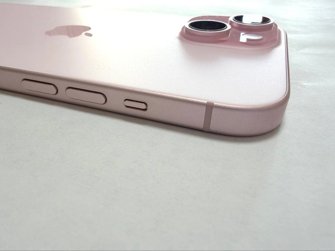 週末値下【美品】84% iPhone15 256GB ピンク　本体　SIMフリー