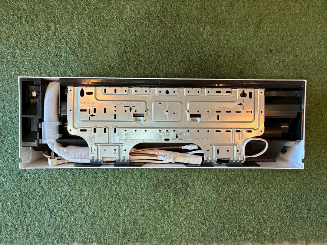 2085 東芝【RAS-K221M (W)】2024年製 6畳 エアコン 中古