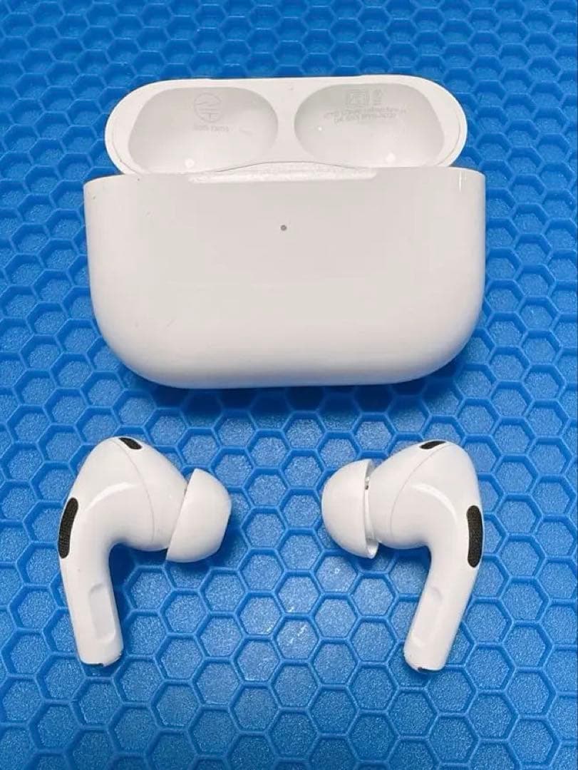 Apple AirPods Pro2 Lightningコネクタ