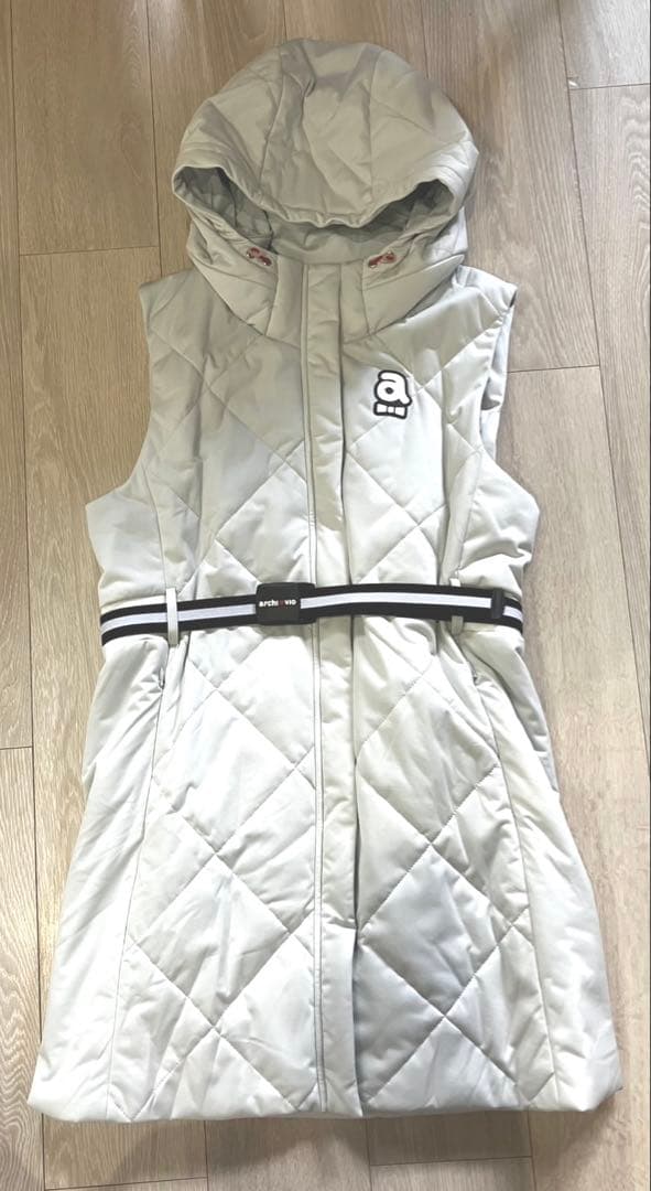 ば*ば様 archivio ワンピース　中綿ベスト　ライトグレー　白　サイズ 4