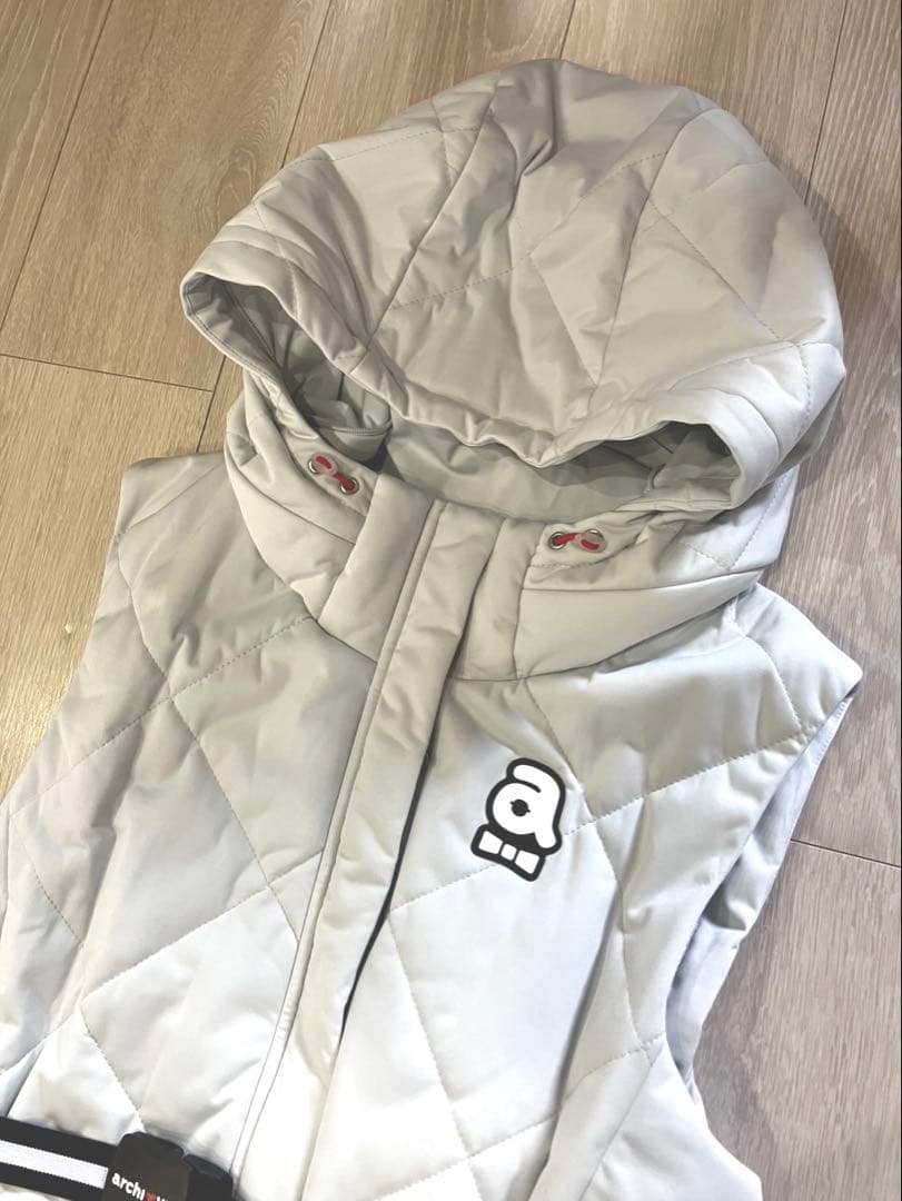 ば*ば様 archivio ワンピース　中綿ベスト　ライトグレー　白　サイズ 4