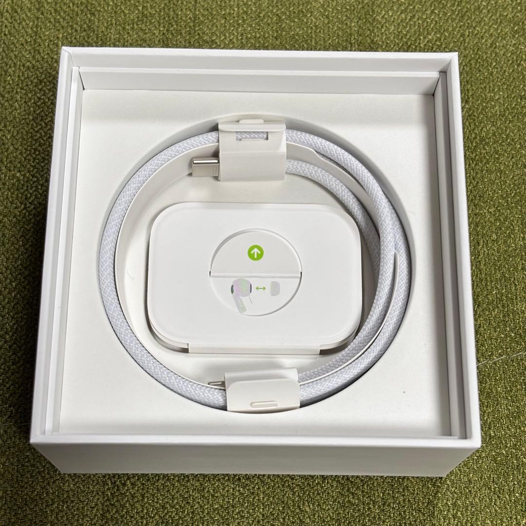 【美品】Airpods Pro 2 第二世代 イヤホン Apple