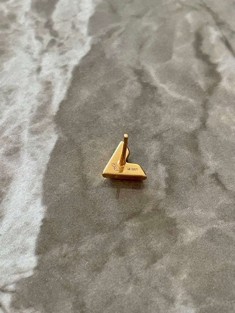 正規品 ルイヴィトン LV 片耳ピアス エッセンシャルV