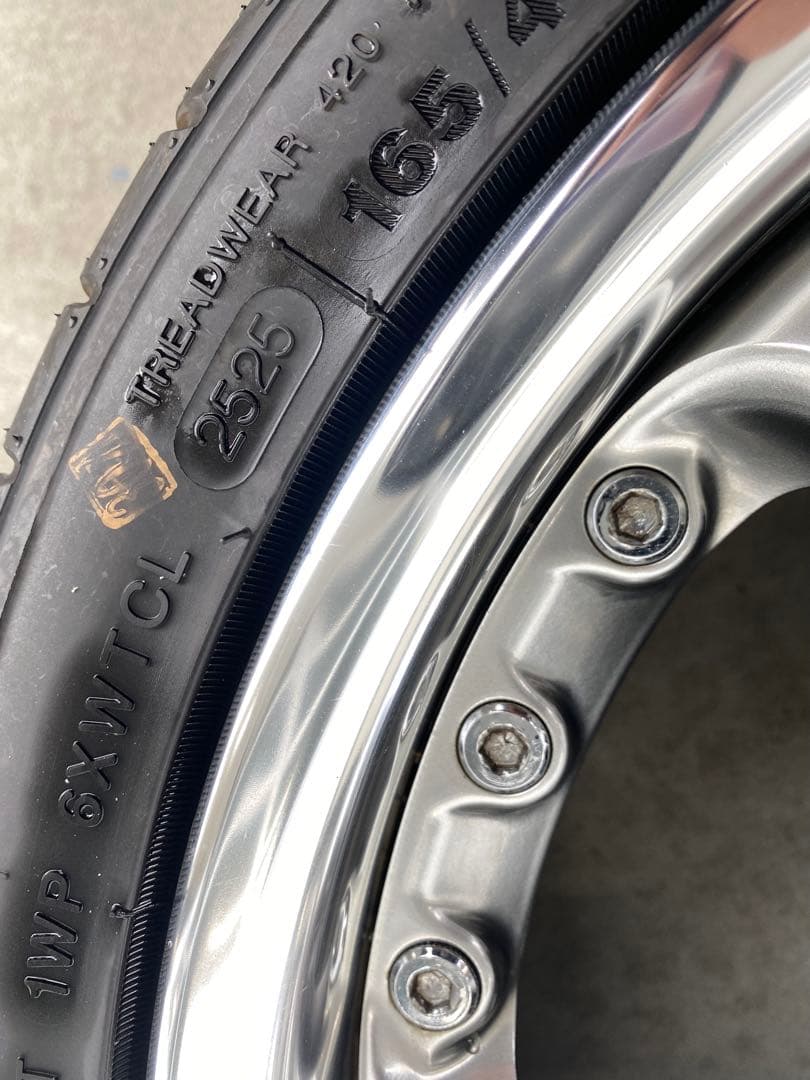 シャレン　15インチ　4穴　ほぼ新品タイヤ付き