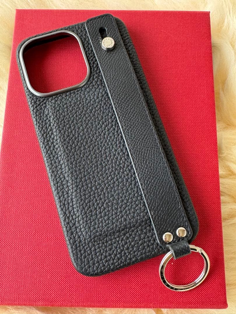 ボナベンチュラ iPhone15 Pro Max ストラップ付 シュリンクレザー