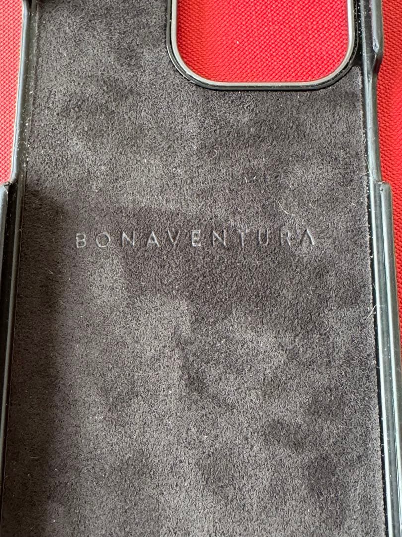 ボナベンチュラ iPhone15 Pro Max ストラップ付 シュリンクレザー