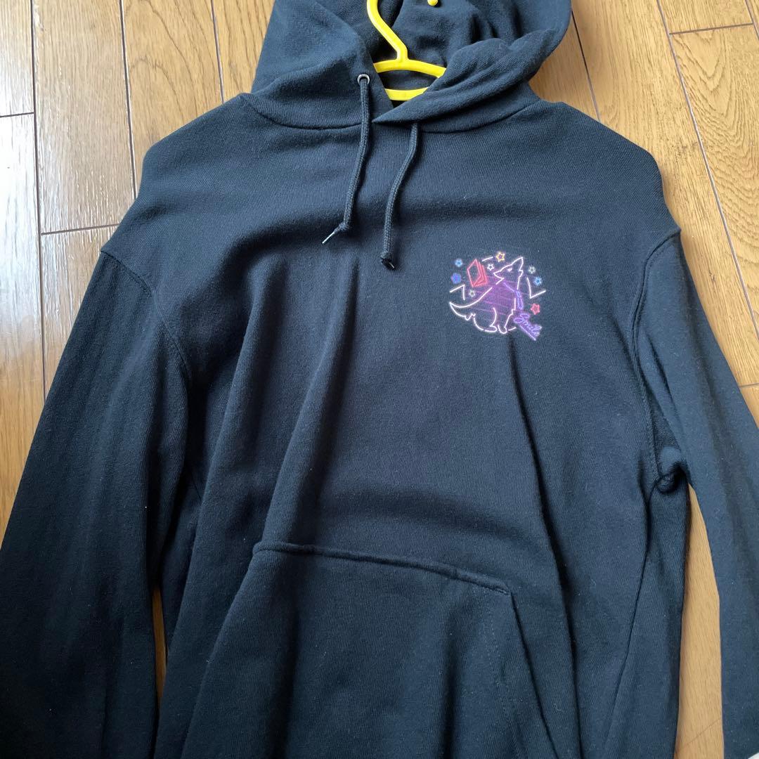 ワイテルズ　スマイル　パーカー　Mサイズ