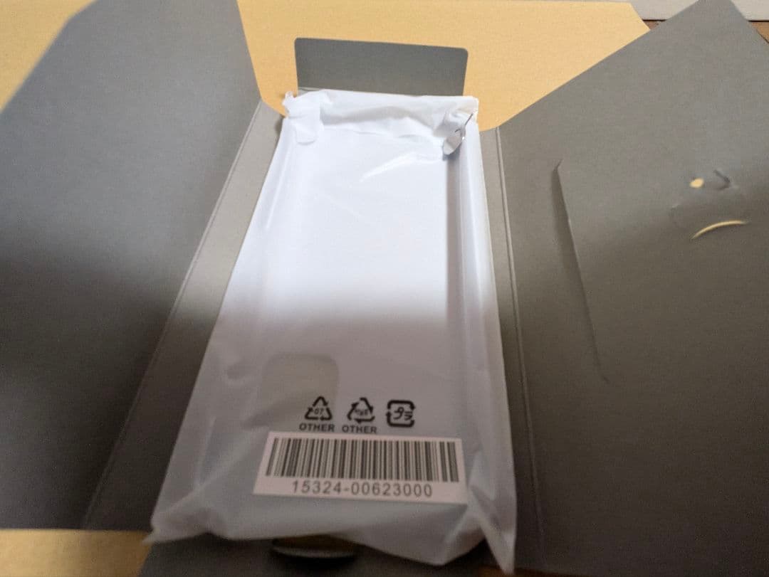 ASUS Zenfone8本体 128GB SIMフリー ムーンホワイト