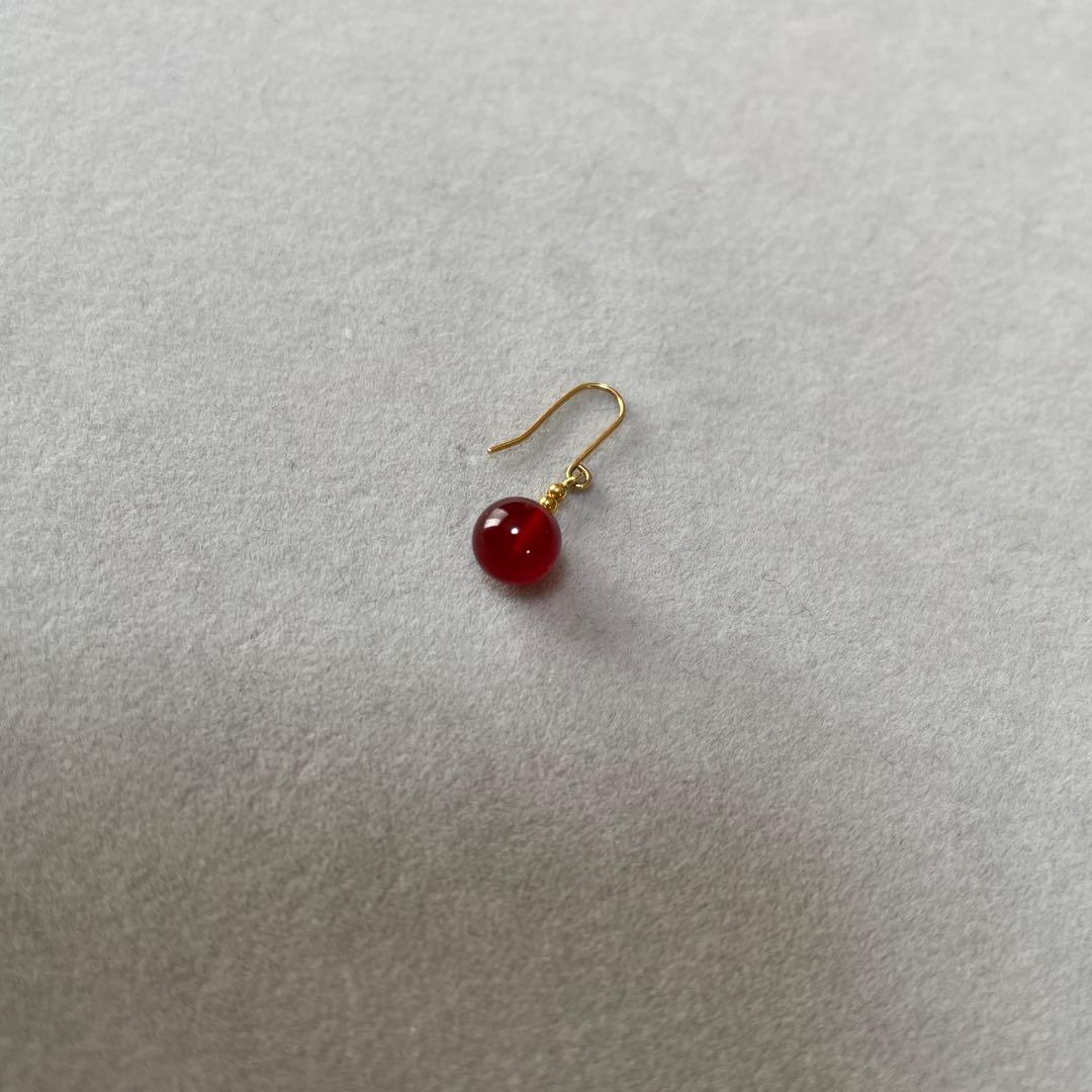 ガーネットピアス　K18 片耳用　フックピアス