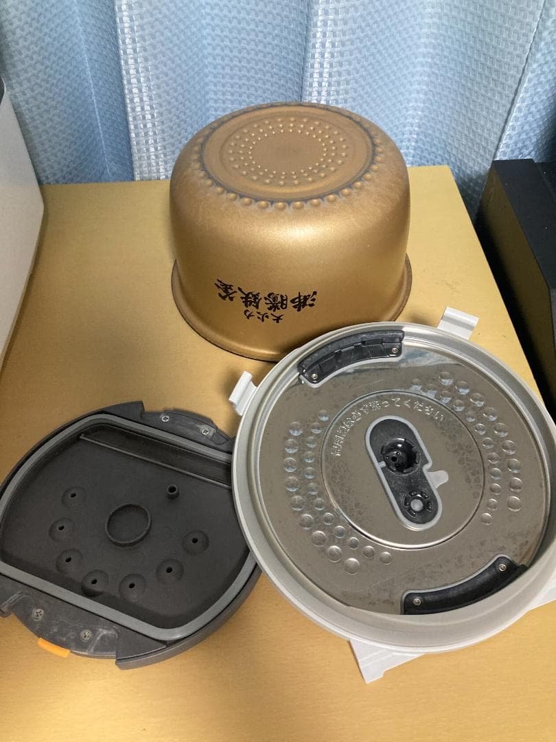 日立 炊飯器 ふっくら御膳　IH　圧力スチーム　RZーTS１０４M 5.5合炊き