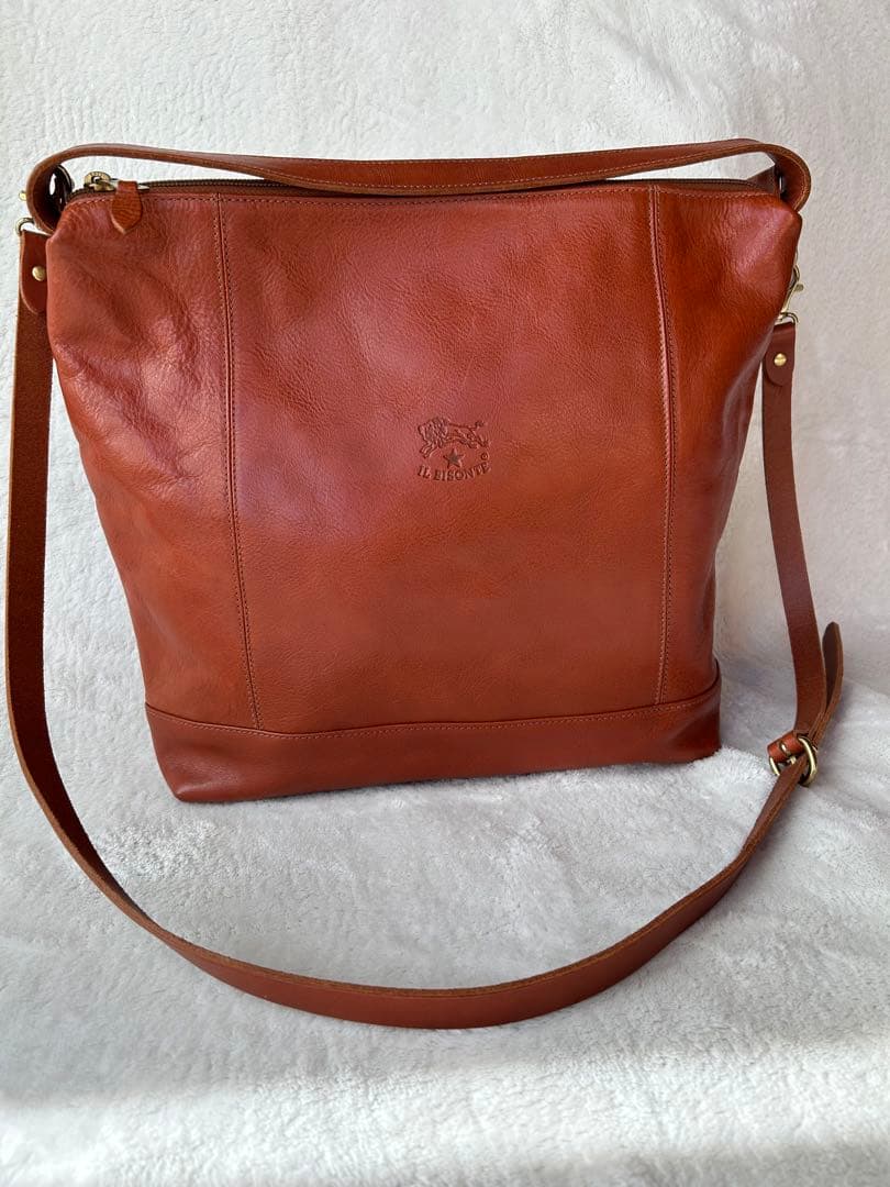 るみIL BISONTE レザーショルダートートバッグ キャメル