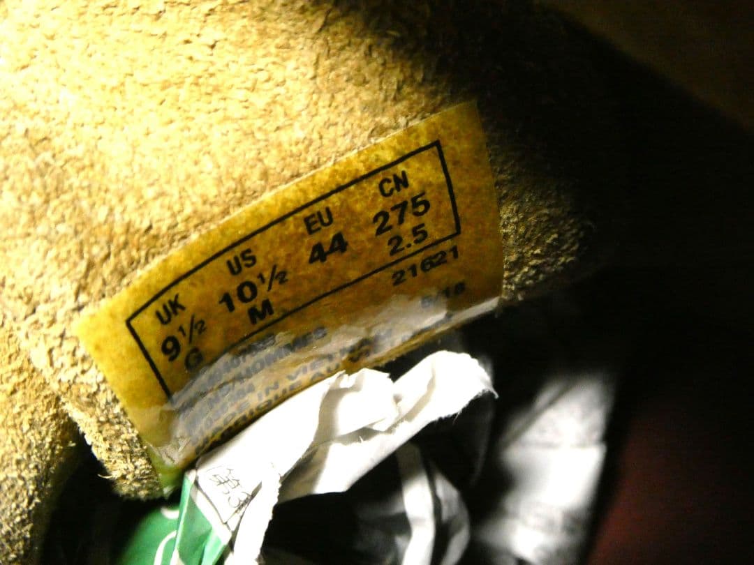 人気モデル！美品！クラークスClarksデザートトレックハイ27.5ベージュ