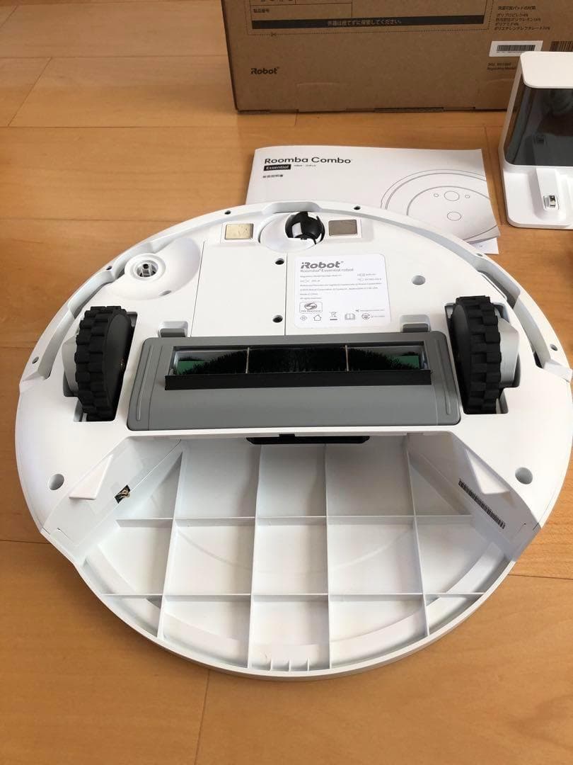 Roomba combo Essential robot アイロボット　ホワイト