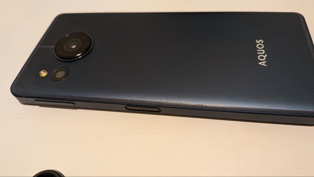 スマートフォン本体 AQUOS sense8