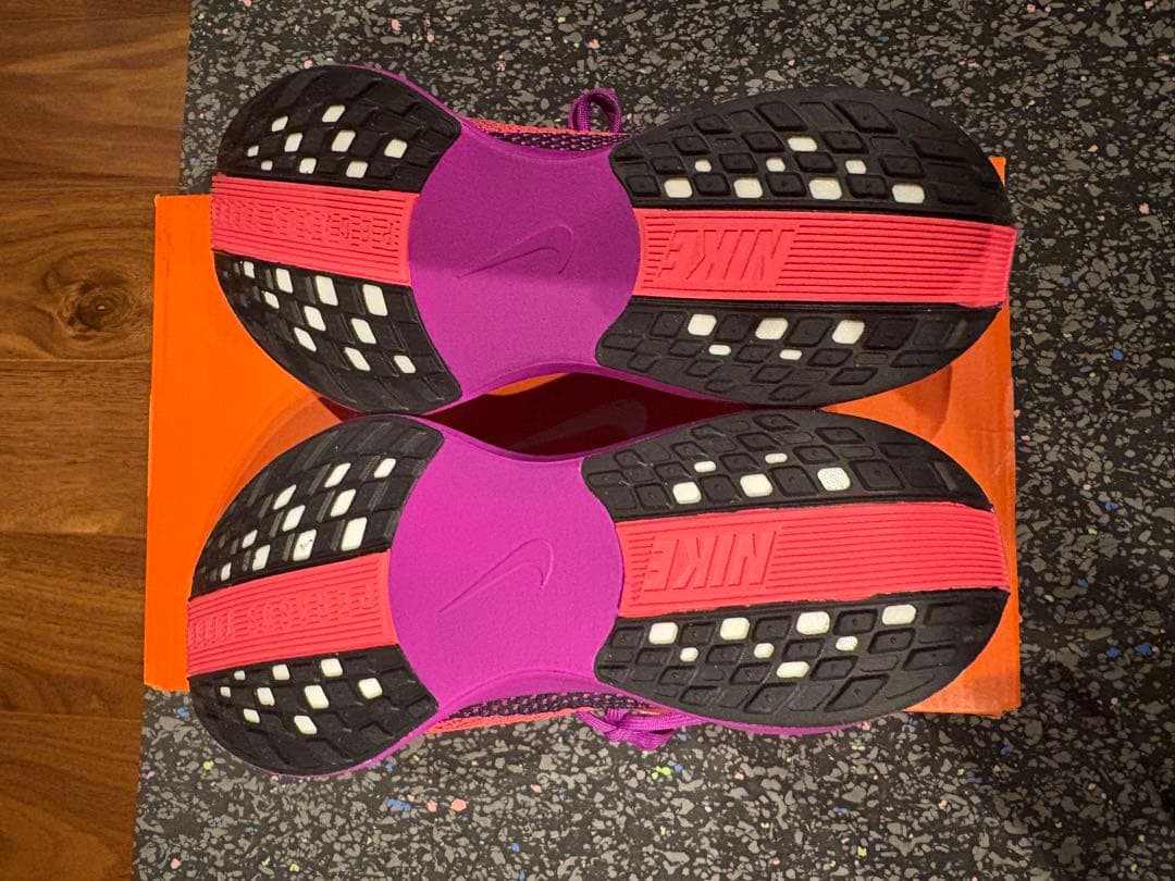 【新品未使用】ナイキ　ペガサスプラス　25.5cm パープル　紫