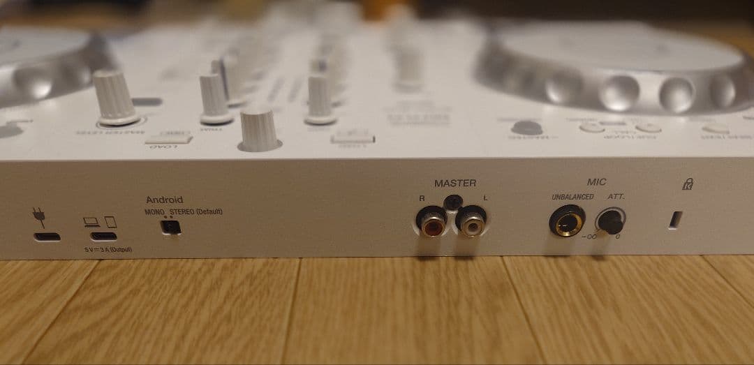 【美品】DDJ-FLX4-W 外箱・持ち運び用ケース付き