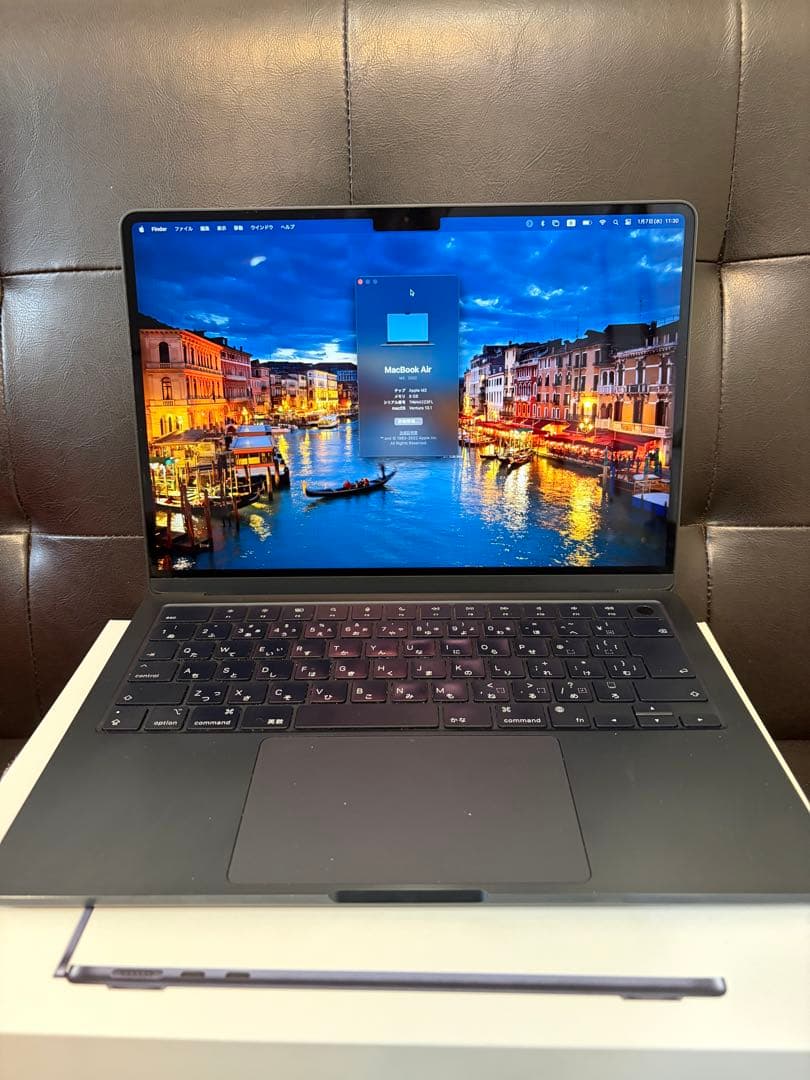 Apple MacBook Air M2 13.3ミッドナイト 256G