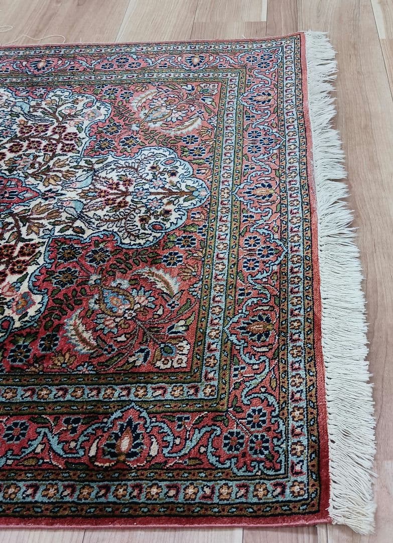 Y3203 インド カシミールシルク 絨毯 手織り 153×94㎝