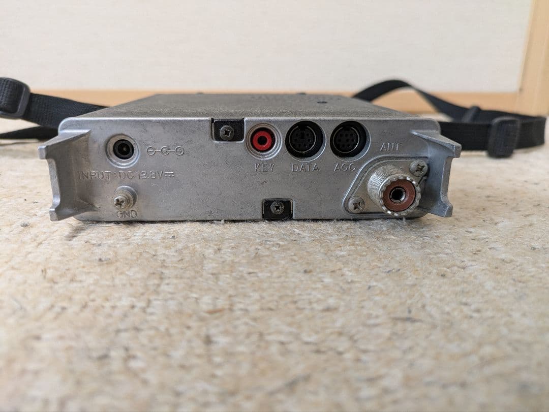 Yaesu FT-817 トランシーバー