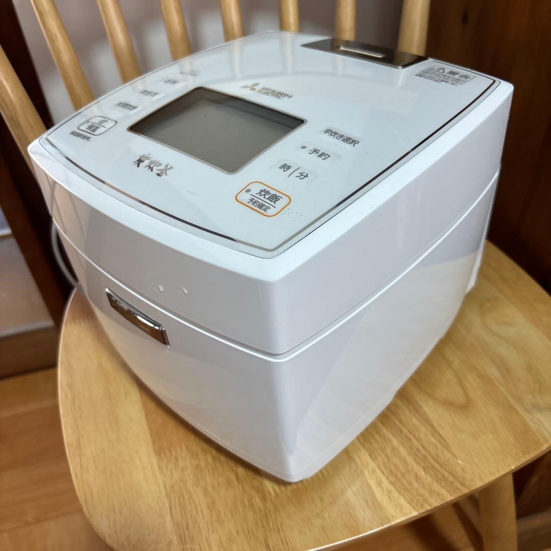 三菱IH炊飯器 5.5合 炭炊釜 NJ-VVB10-W