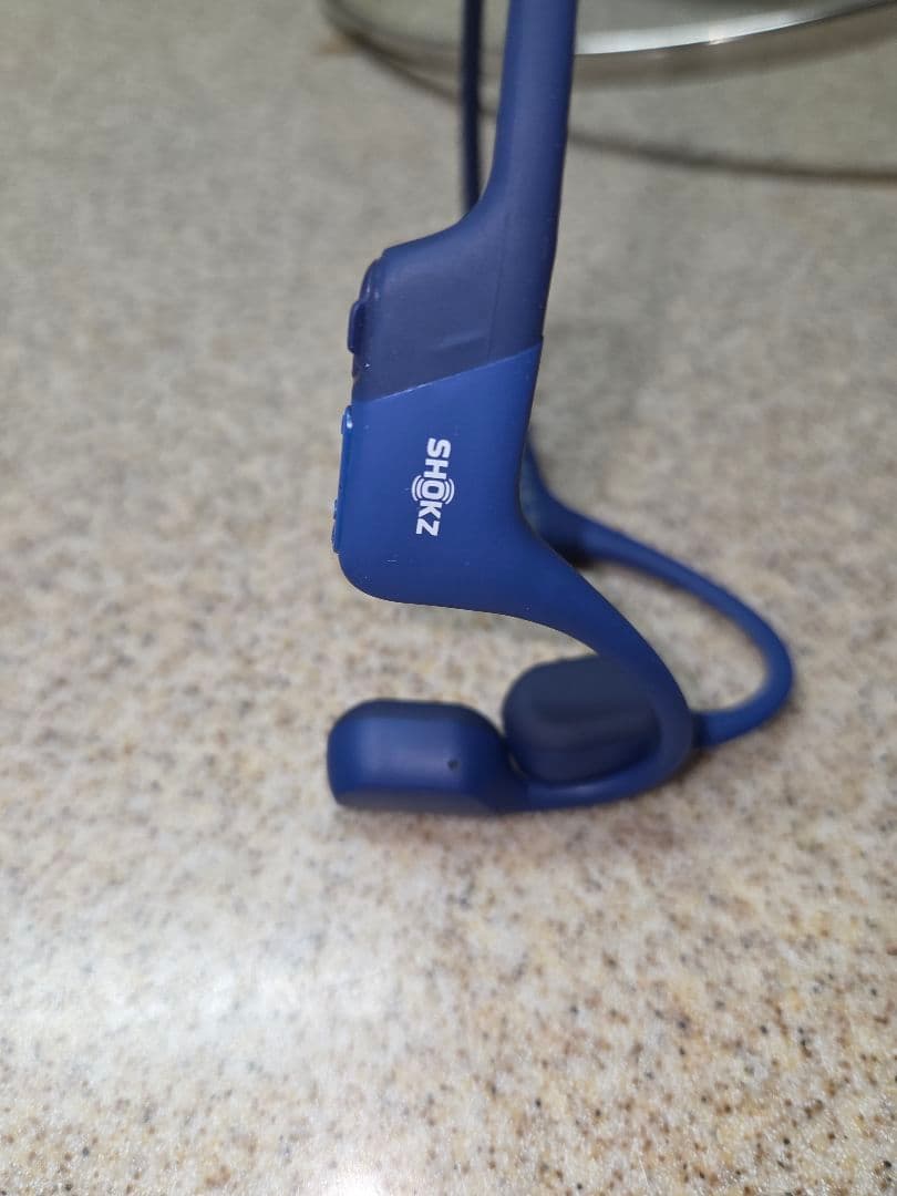 SHOKZ OPENRUN　骨伝導　ブルー