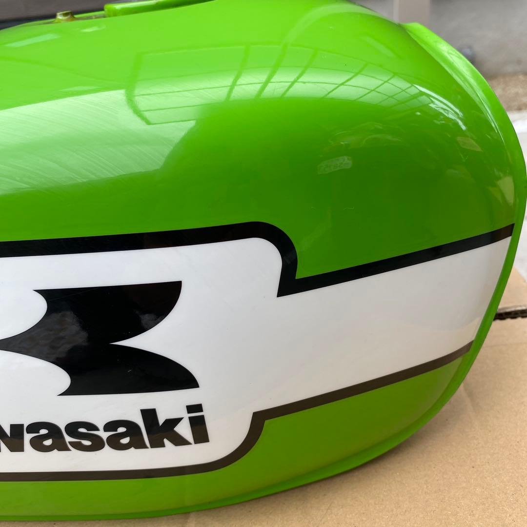 Kawasaki タンク グリーン ホワイトストライプ　250TR キャブ