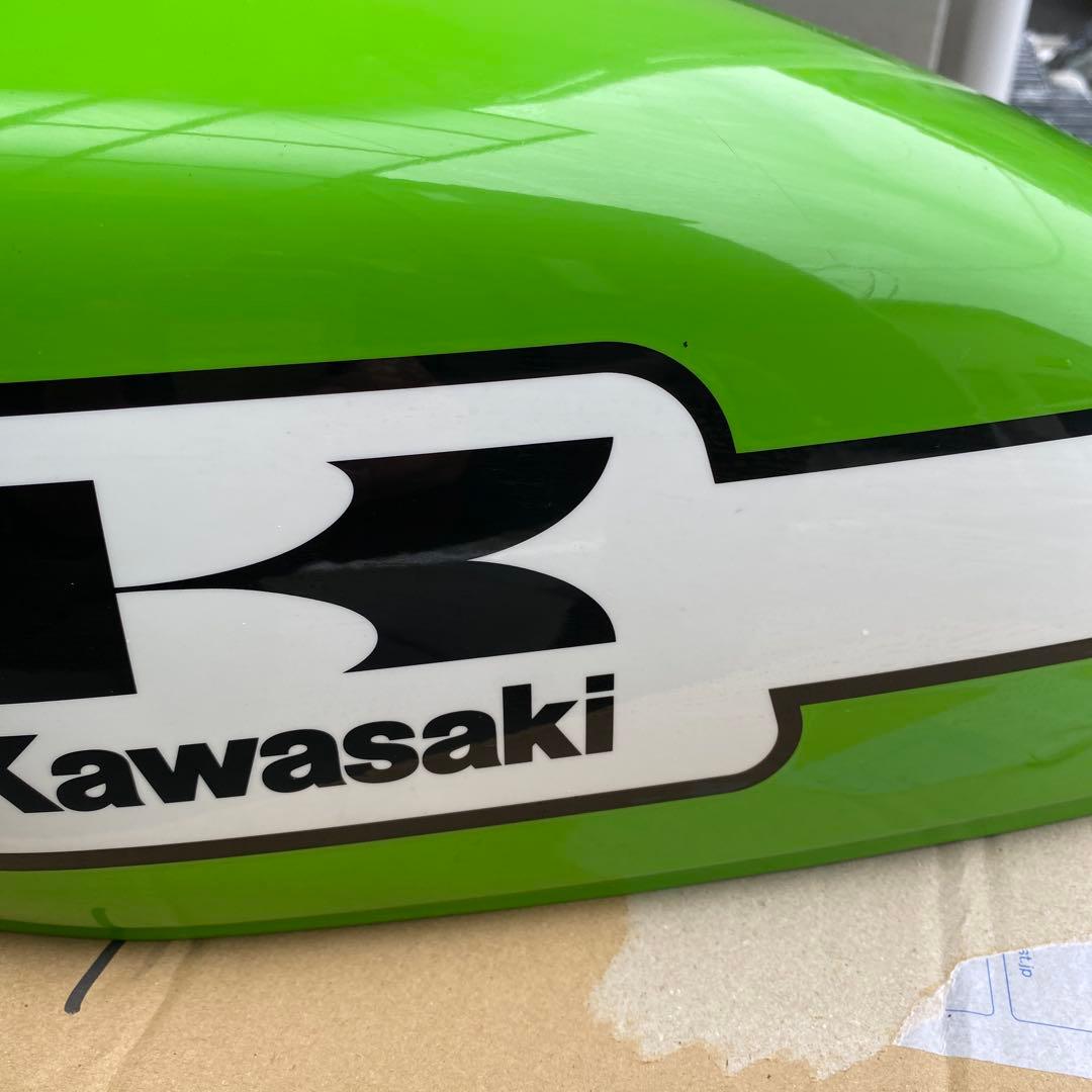 Kawasaki タンク グリーン ホワイトストライプ　250TR キャブ