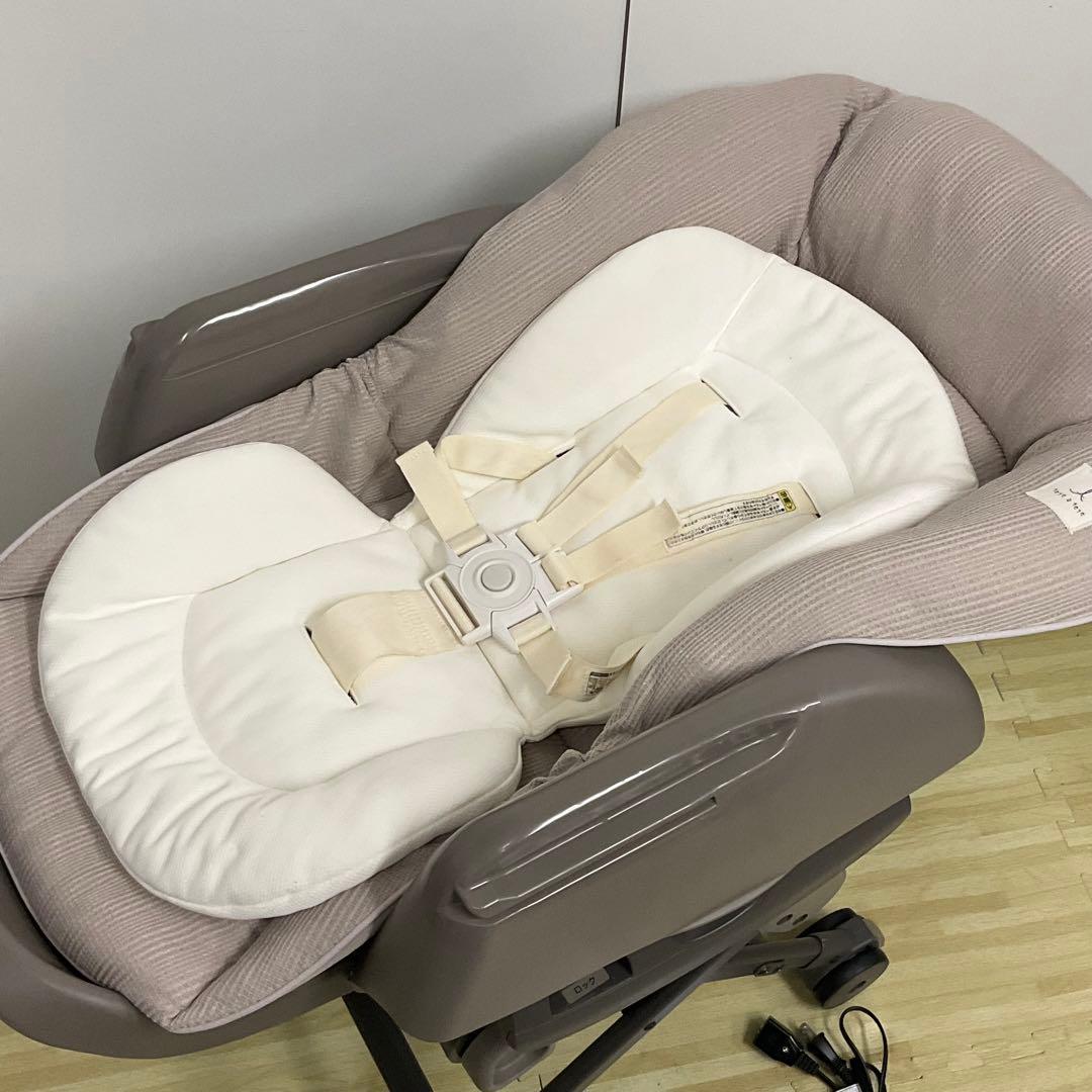 綺麗！コンビ ネムリラ AUTO SWING 限定モデル♪tete a tete