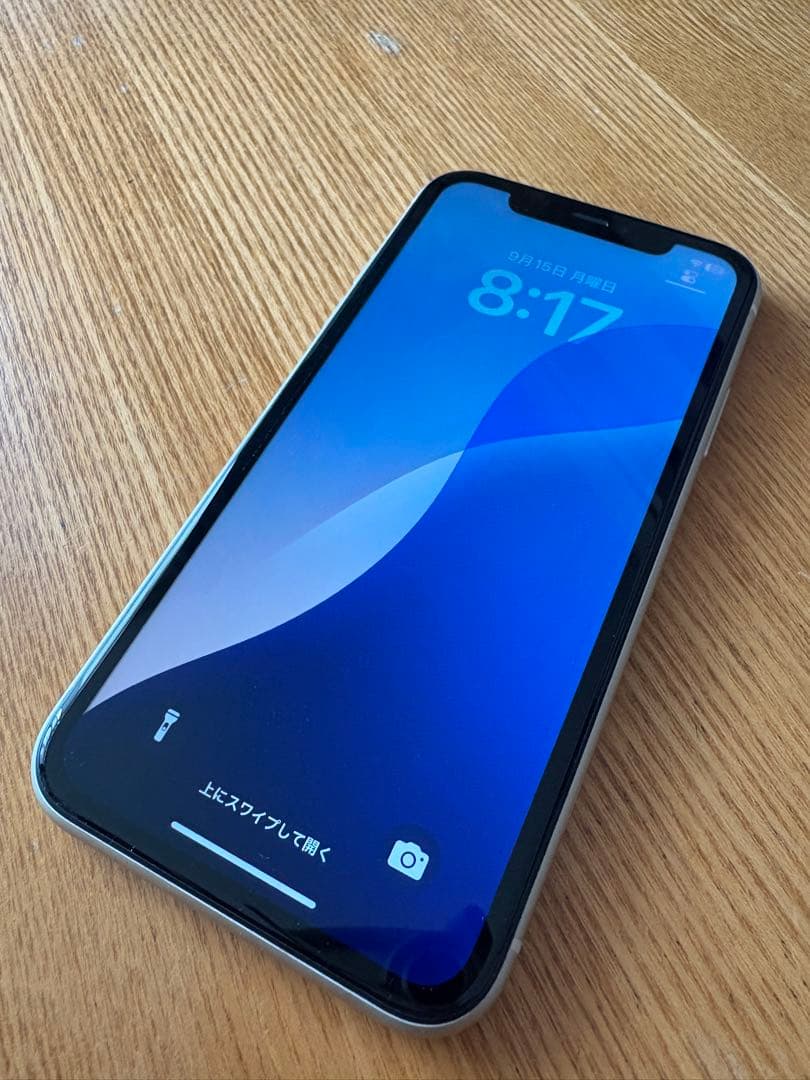 Apple iPhone 11 ホワイト　SIMフリー