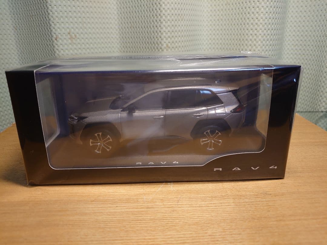 【2台】新型RAV4　Z　メタリック／ADVENTURE　アーバンロック
