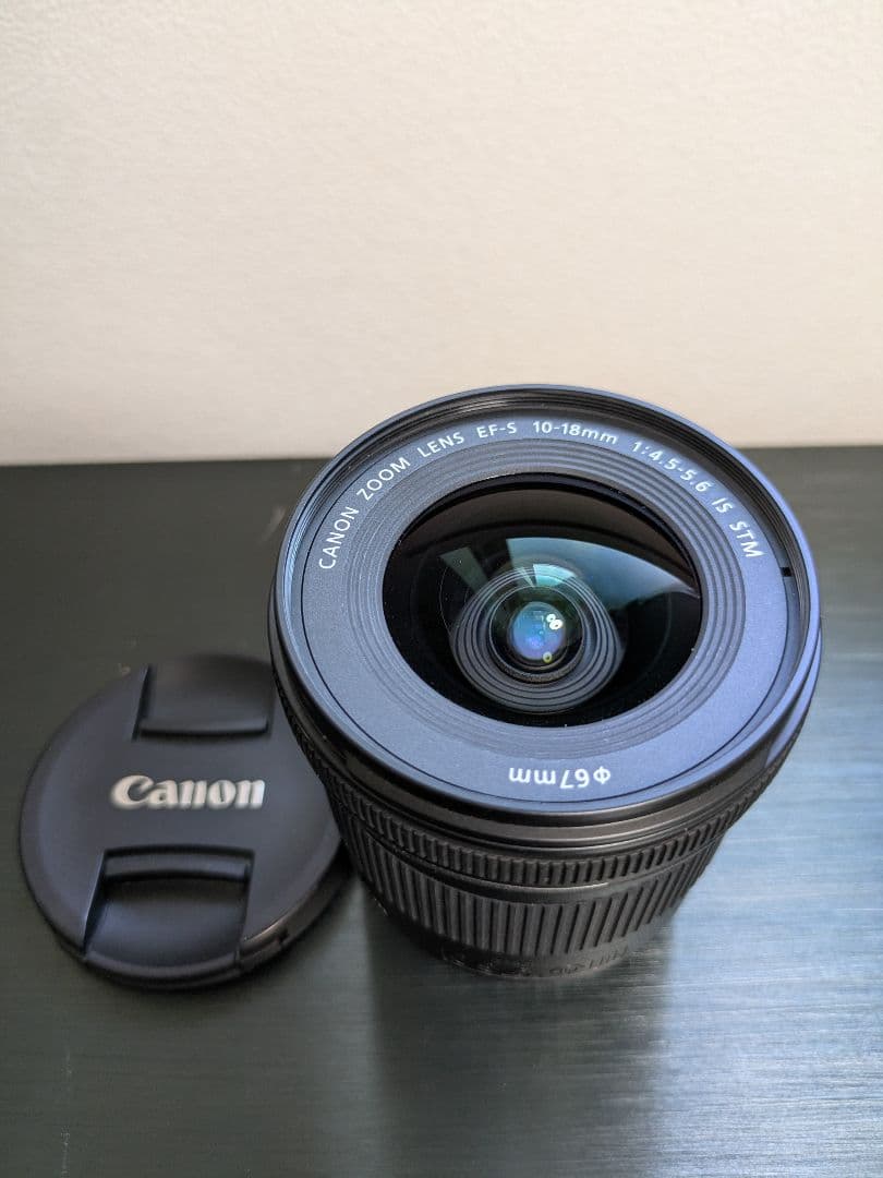 Canon EF-S 10-18mm f/4.5-5.6 IS STMレンズ