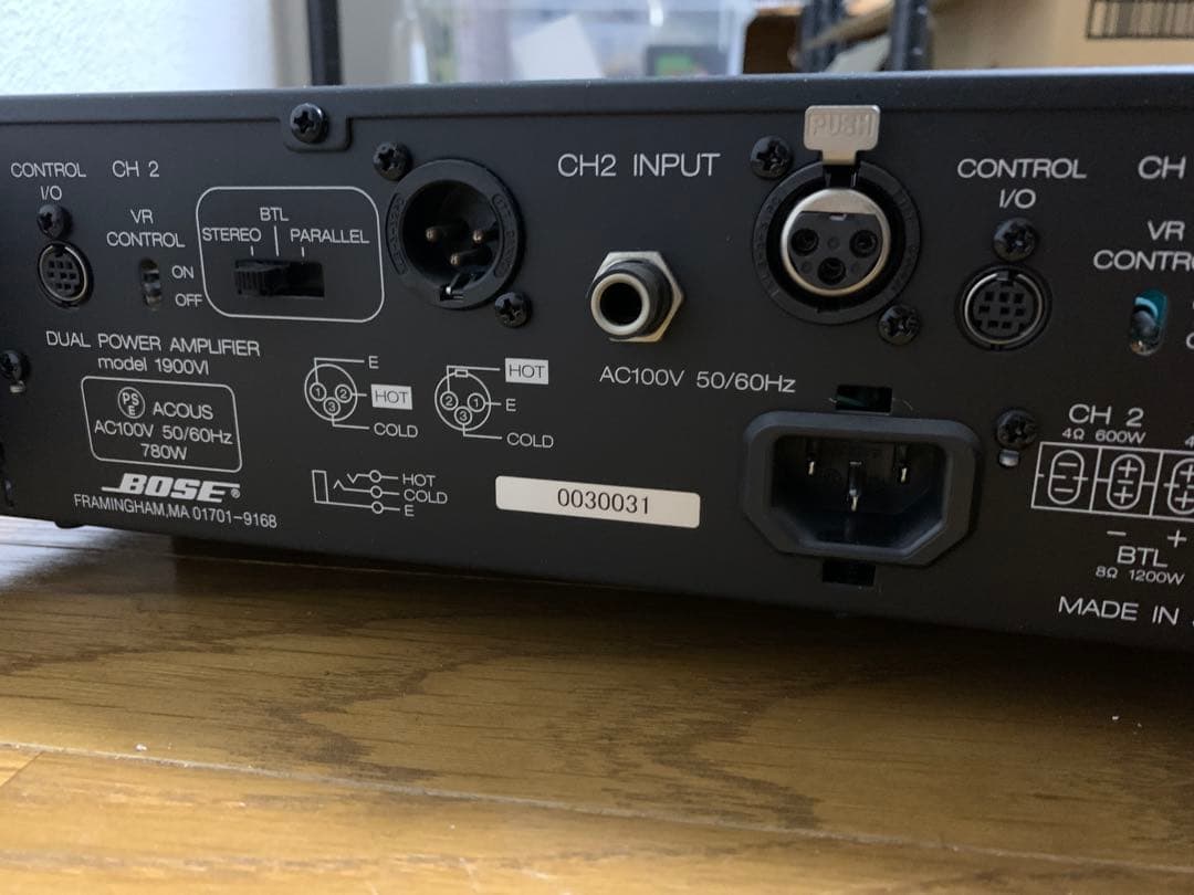 4 動作品　BOSE ボーズ 1900VI デュアル パワーアンプ 音響機材