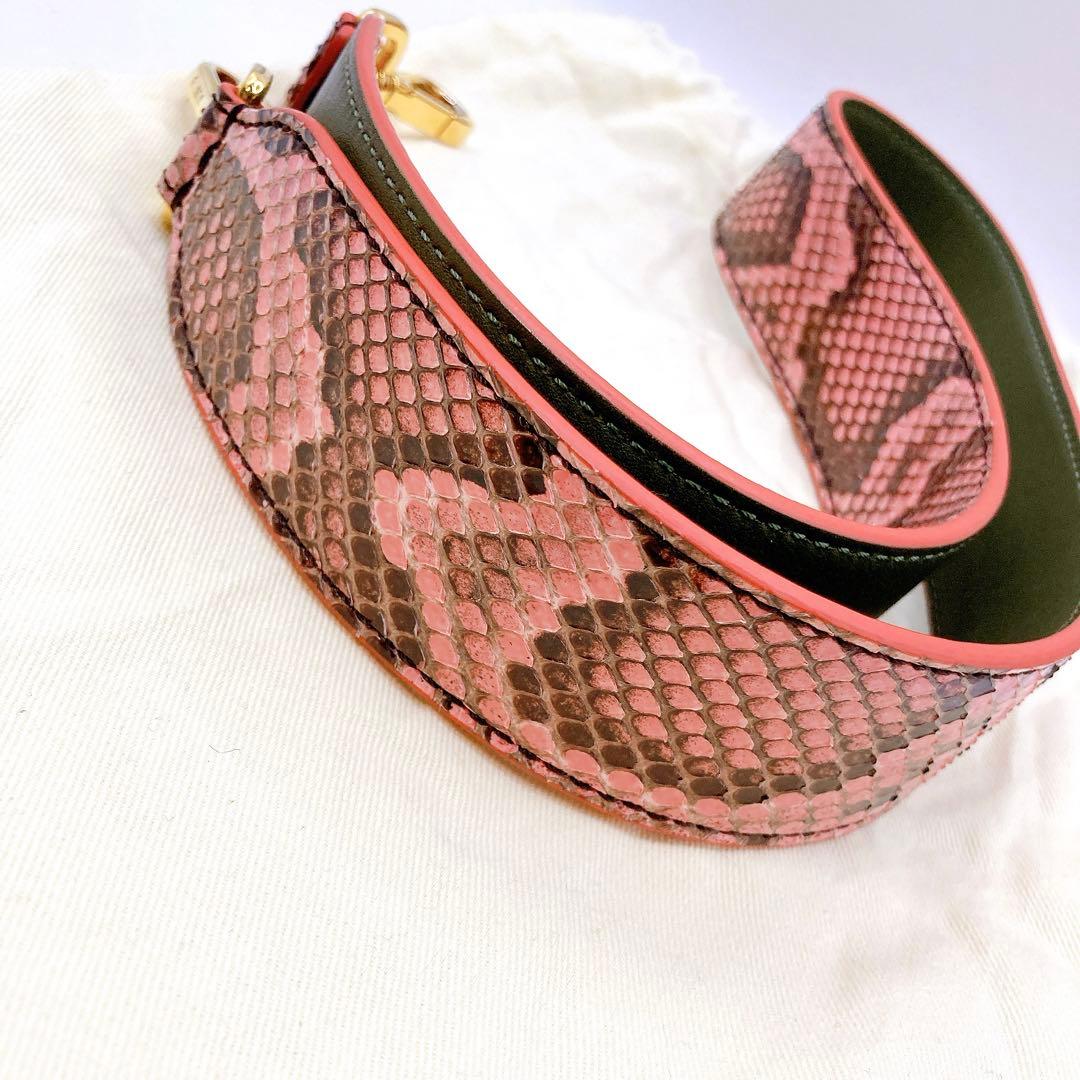 FENDI✨フェンディ　ショルダー　ストラップユー　パイソン　ピンク系　バッグ用