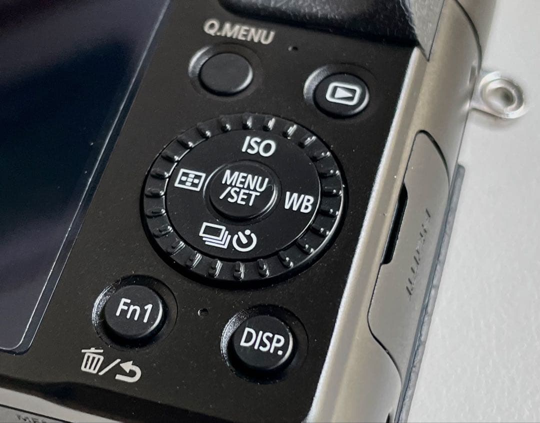 デジタルカメラ LUMIX DMC-LX100