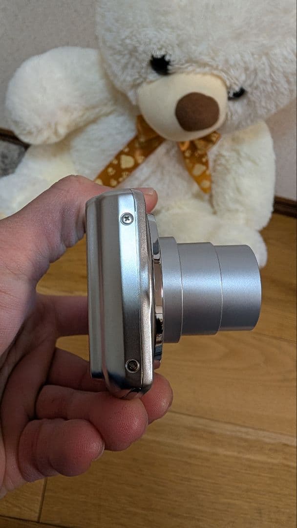 CASIO EXILIM EX-ZS25 コンパクトデジタルカメラ　シルバー