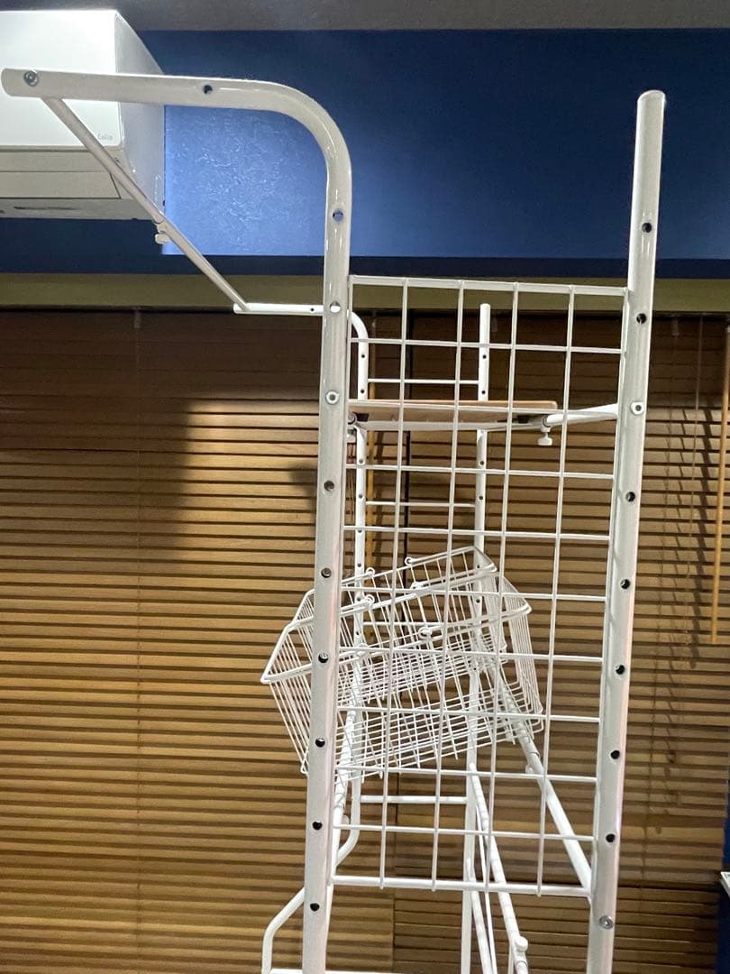 多機能ランドリーラック　棚板、カゴ２つ付き　ホワイト