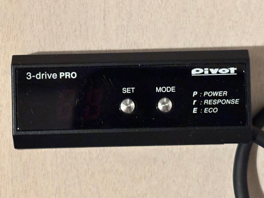 Pivot 3-drive PRO スロコン ジムニー JB64 JB74