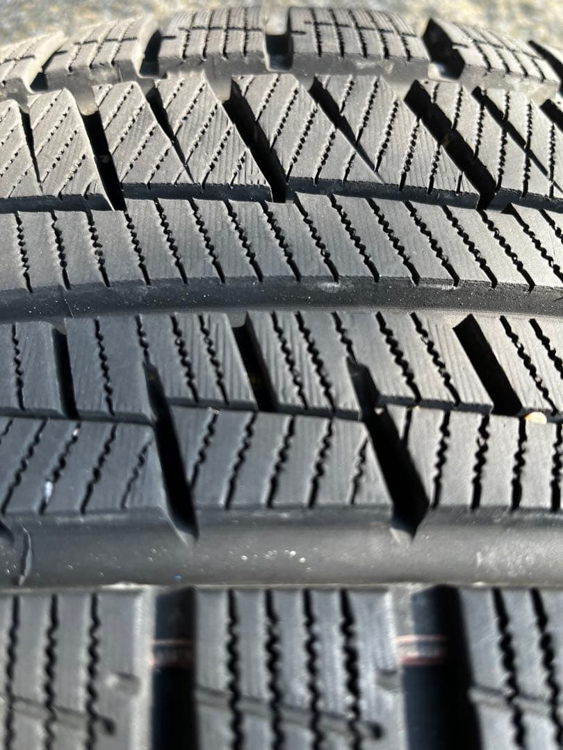 バリ溝　スタッドレスタイヤ　GRIPMAX ホイールセット　205/55R16