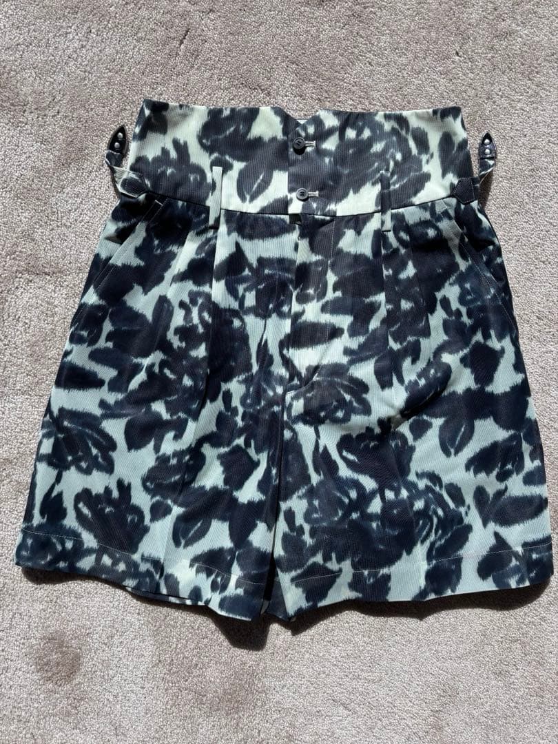 【TOGA PULLA】ポリエステルメッシュプリント ショートパンツ