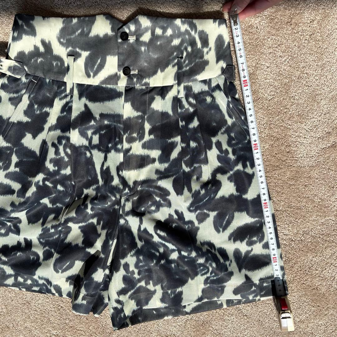 【TOGA PULLA】ポリエステルメッシュプリント ショートパンツ