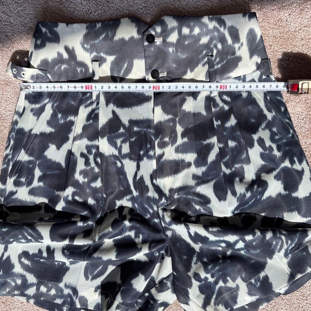 【TOGA PULLA】ポリエステルメッシュプリント ショートパンツ